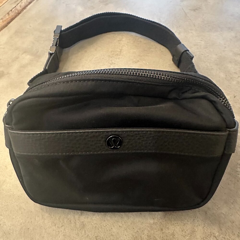 Lululemon Now and Always Belt Bag - new and never used
